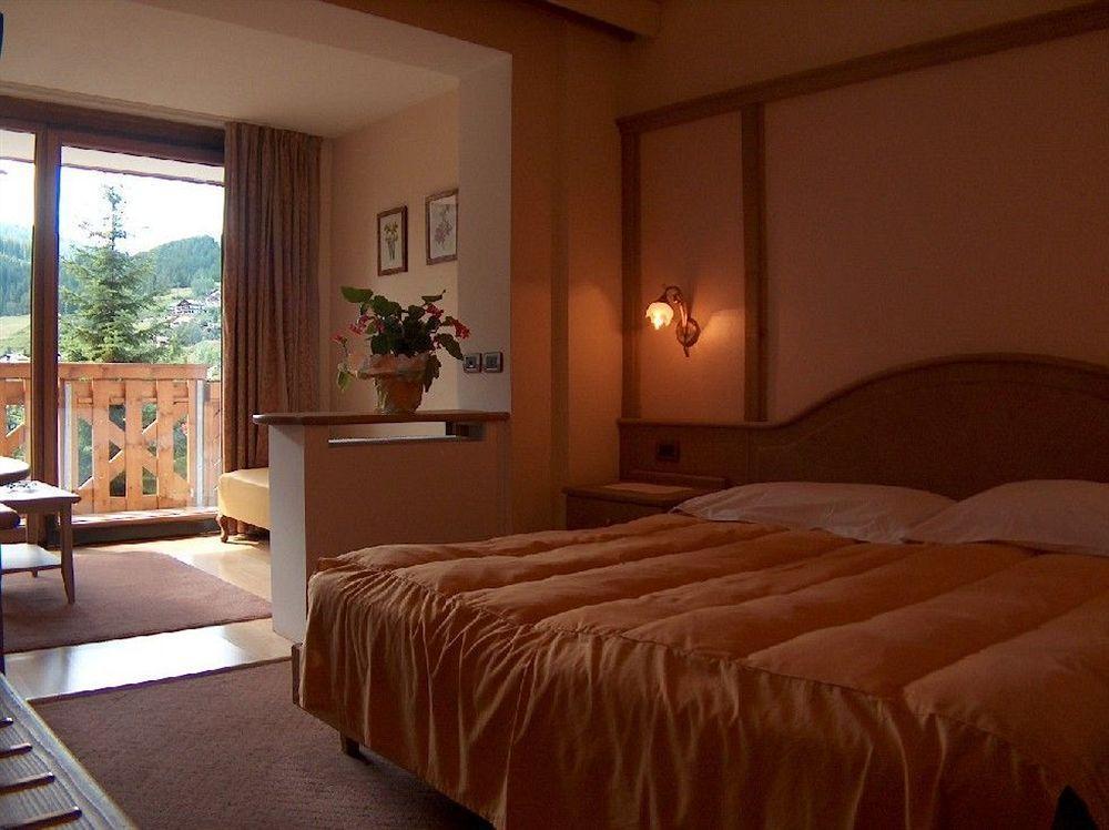 Hotel Catinaccio Rosengarten Moena Kültér fotó